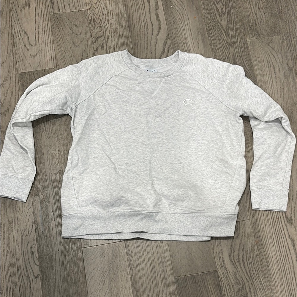 Champion Gray Crewneck Sweatshirt Casual Comfort